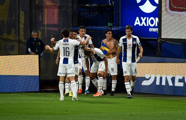 En Talleres, Soñora le marcó a Boca y besó el banderín. (Foto: Getty Images)
