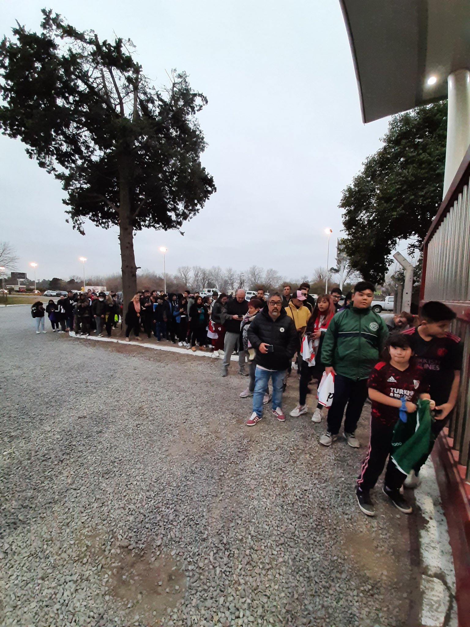 Twitter: @juanbalbi9