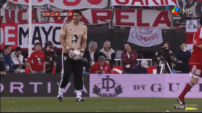 Guzmán, con la de River en la despedida de Ortega. (Foto: Captura)