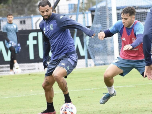 Cardona volvió a entrenarse en Racing.