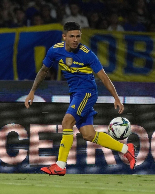 Instagram: @pvelurtas