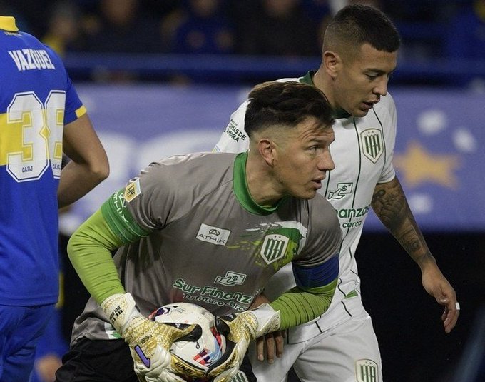 Twitter: @CodigoBanfield