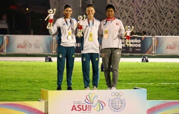 Borelli y Ocampo, en los 10.000. (Foto ENARD)