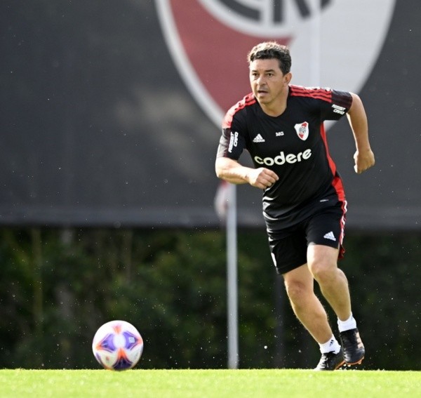 Twitter: @RiverPlate