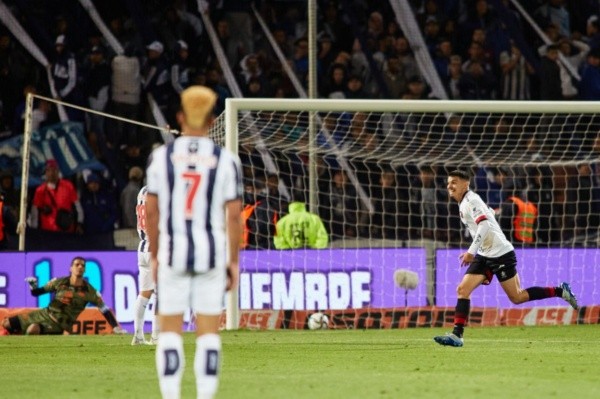 Twitter: @Copa_Argentina