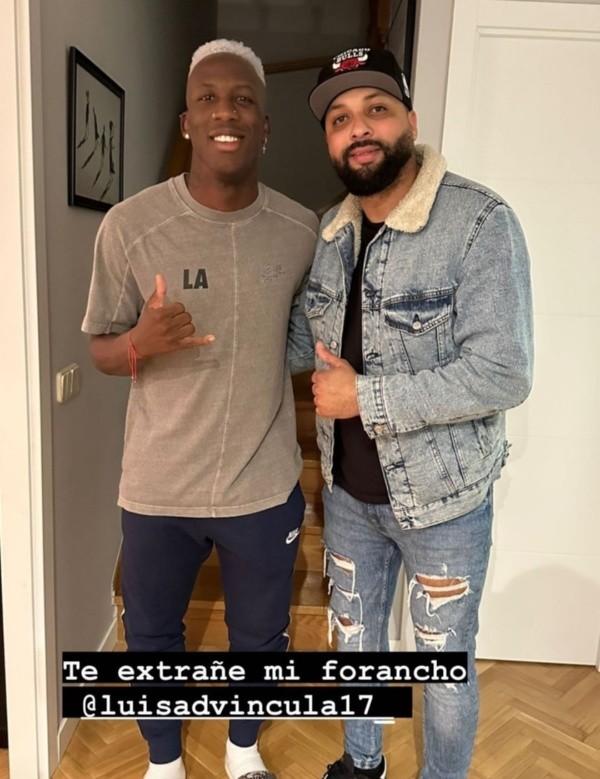 El nuevo look de Advíncula.