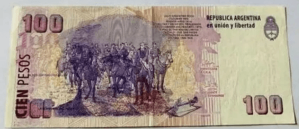 El dorso del billete de 100 pesos.