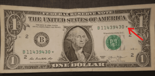 El billete de 1 dólar con la estrella binaria que lo hace especial.