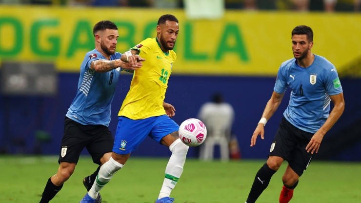 Otro favorcito para Colombia: Brasil golea a Uruguay y lo deja en zona de repechaje