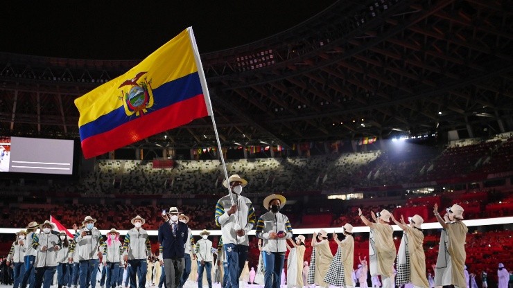 La bandera de Ecuador en los Juegos Olímpicos de Tokio 2020. Foto: Getty