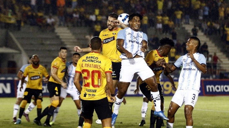 Guayaquil City enfrentó a Barcelona en su noche de presentación. Foto: API.