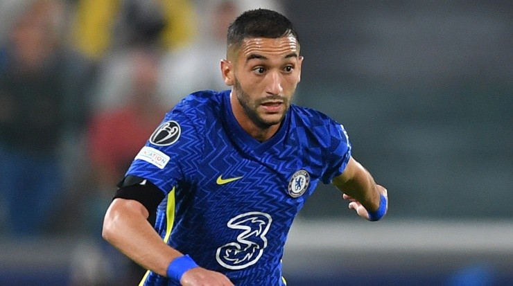 Hakim Ziyech has been linked with a move away of Chelsea and Barcelona could be interested. (Valerio Pennicino/Getty Images)