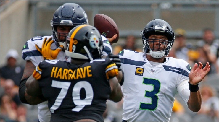 Russell Wilson playing vs. Steelers- Getty Images
