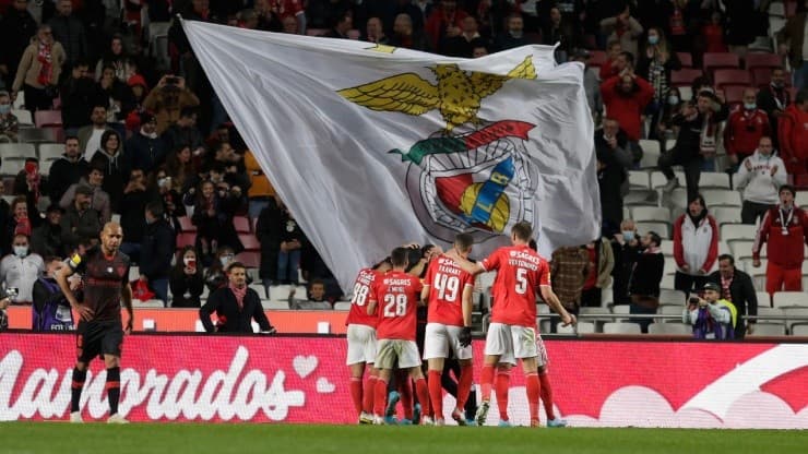 O Benfica pode estar envolvido em investigações de suborno de árbitros.