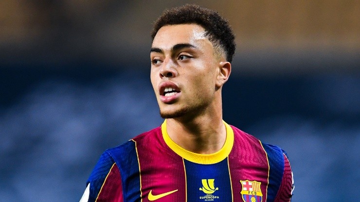 Sergiño Dest's future in Barcelona seems to be up in the air.