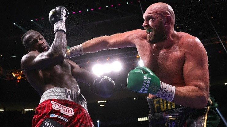 Tyson Fury defeated Deontay Wilder by the way of knock out in 2021