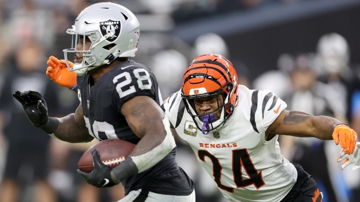 The Cincinnati Bengals and the Las Vegas Raiders clash in the Wild Card round of the 2021-22 NFL Playoffs.