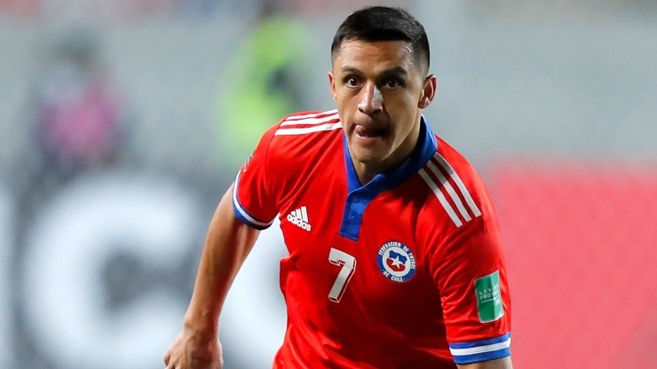 Alexis anotó un soberbio gol de tiro libre para Chile contra Bolivia.
