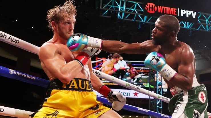 Logan Paul and Floyd Mayweather Jr. clashed in 2021