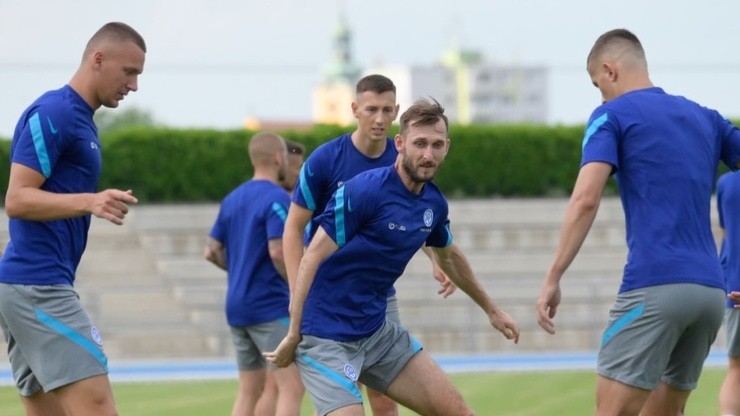 Hráči Slovenska trénujú v zápase s Kazachstanom