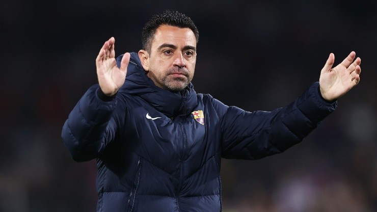 Xavi could lose two of his new signings even without them making their oficial debuts.
