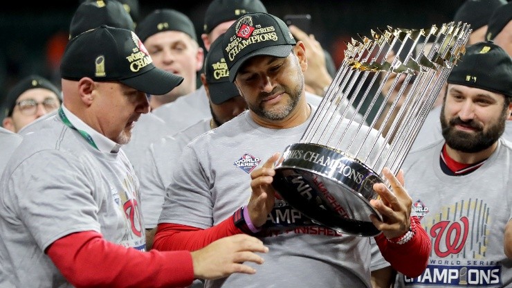 The Washington Nationals with the 2019 Commissioner's Trophy