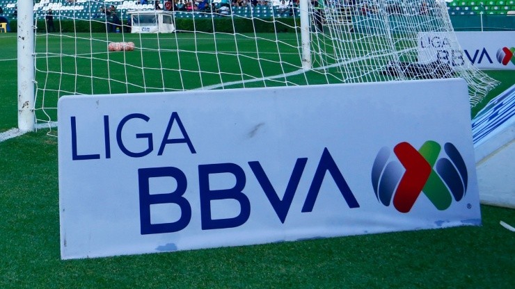 2022 Liga MX Torneo Apertura sign at the Leon Stadium