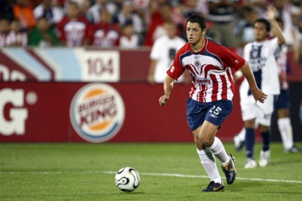 Chicharito durante sus inicios en Chivas