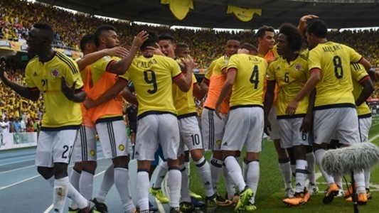 Colombia celebra uno de sus goles en el estadio Metropolitano de Barranquilla