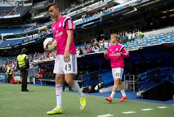 Mayoral junto a Odegaarden 2015, en su primera convocatoria al primer equipo del Real Madrid.