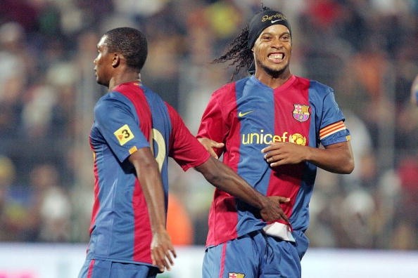 Eto’o formó una dupla memorable junto a Ronaldinho, uno de los pocos jugadores que consiguió ganar la Copa Libertadores y la Champions League.