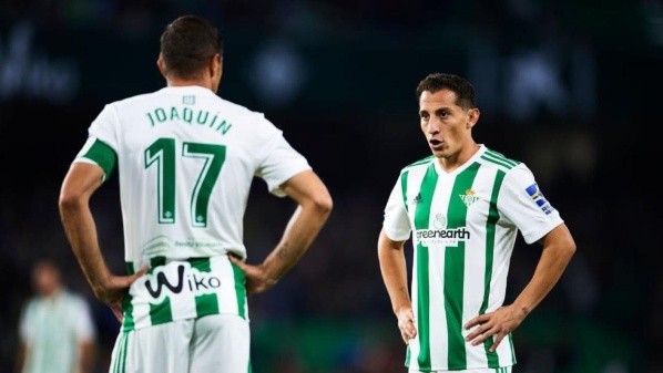 CAPITÁN SIN CINTA. En el Betis, Guardado se ha convertido en uno de los referentes del equipo.