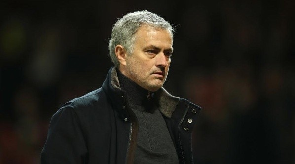 José Mourinho, entrenador de Manchester United.