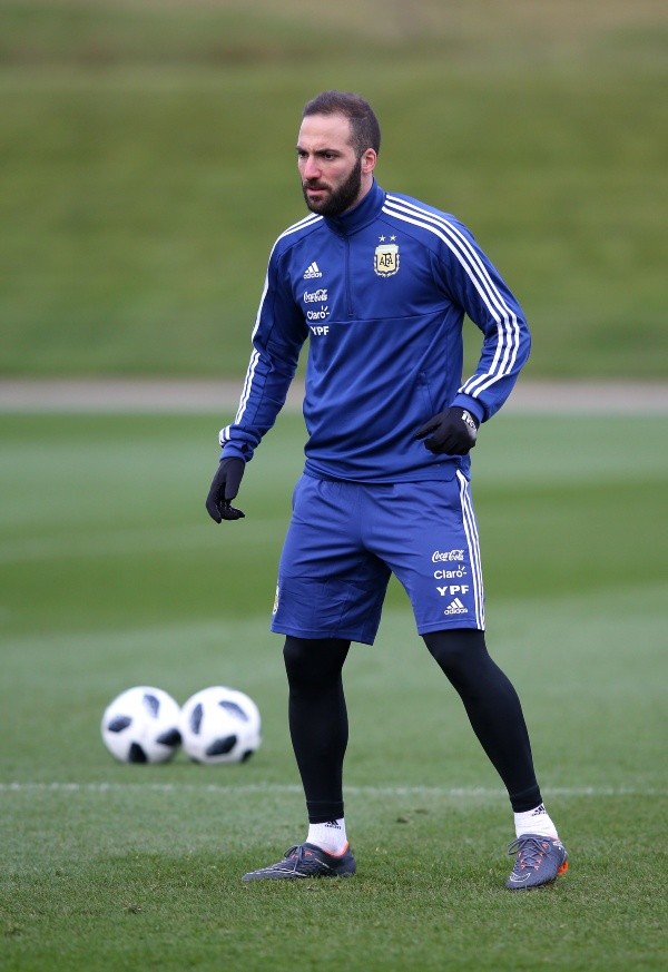 Vuelve.GonzaloHiguaín fue convocado nuevamente luego de nueve meses (su último partido fue en junio de 2017 ante Brasil)