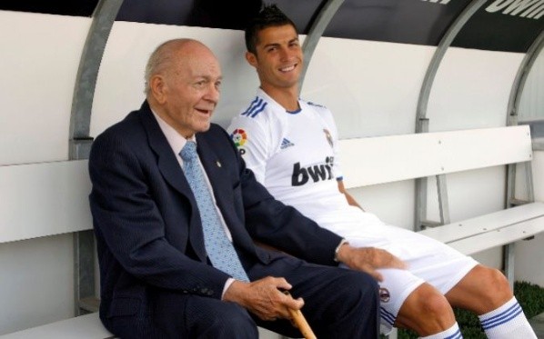 Alfredo Di Stéfano junto a Cristiano Ronaldo.