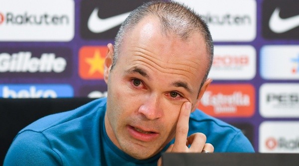 Foto de Andrés Iniesta en su despedida.