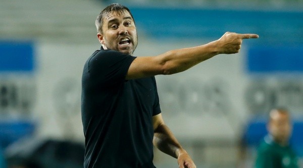 Coudet en la derrota contra River, cuando Armani tapó todos los remates de Racing (Foto: Getty).