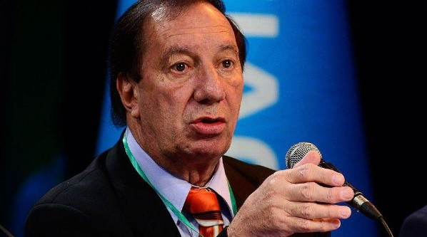 FUERZA, NARIGÓN. Bilardo, DT campeón del mundo con Argentina, está internado desde el jueves.