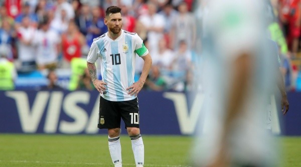 LA FRUSTRACIÓN DEL DIEZ. Messi tras perder contra Francia y quedarse afuera del Mundial (Foto: Getty).