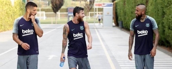 Arturo Vidal junto a sus nuevos compañeros.