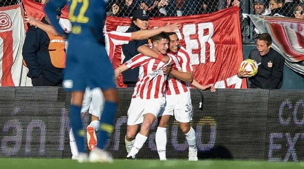 Matías Pellegrini liquidó el partido en Quilmes.