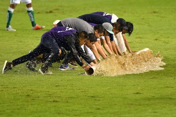 Las lluvias interrumpieron el partido en Guanajuato.
