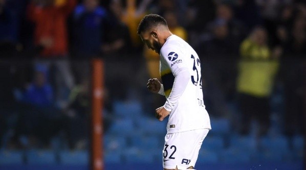 Tevez seguiría en el equipo titular.