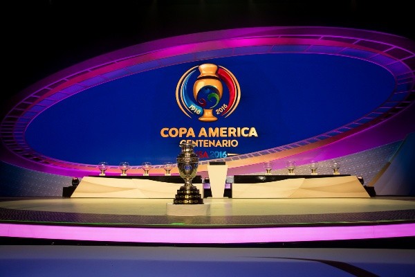 El trofeo que Chile levantó en la Copa Centenario 2016 (Getty)