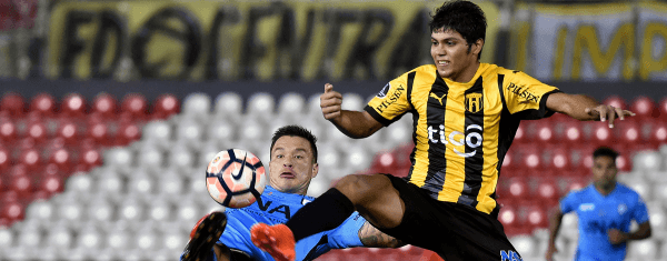 TITULAR. Robert Rojas es una de las figuras de Guaraní.