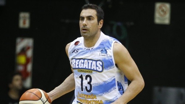 Paolo Quinteros, jugador de Regatas de Corrientes.