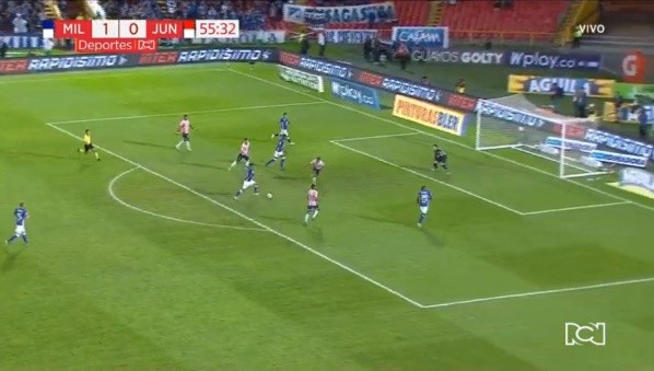 La jugada que terminó con el remate de Marrugo al travesaño.