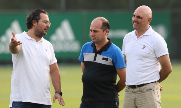 Alexandre Mattos, Cicero Souza e Maurício Galiotte em treino do Palmeiras