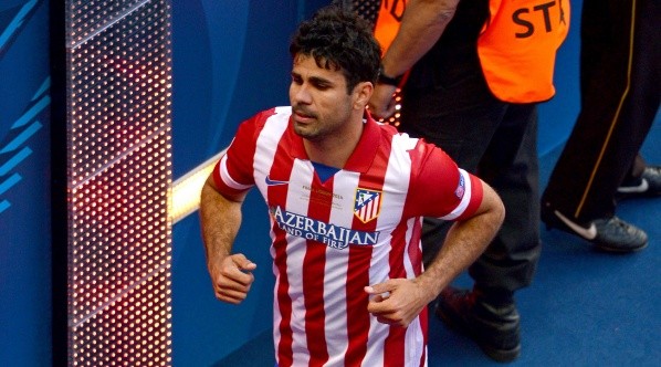 El delantero se retira del campo de juego en la final de 2014.