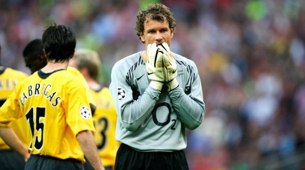 Lehmann se lamenta durante la final entre Arsenal y Barcelona.